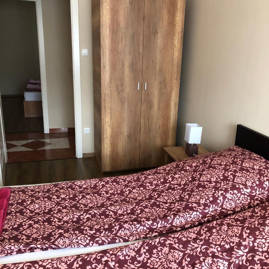 Alina Apartmanok Hajdúszoboszló Exterior foto